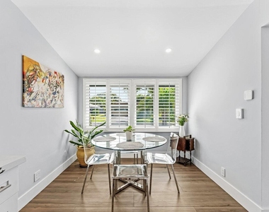 2625 Ne 27th Way - Photo Thumbnail 11