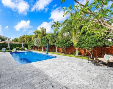 2625 Ne 27th Way - Photo Thumbnail 23