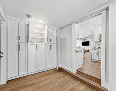 2625 Ne 27th Way - Photo Thumbnail 9