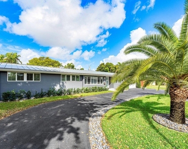 2625 Ne 27th Way - Photo Thumbnail 1