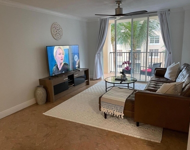 1801 N Flagler Drive - Photo Thumbnail 5