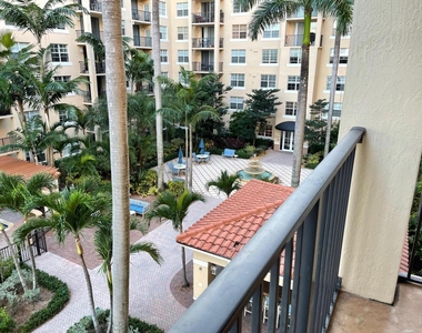 1801 N Flagler Drive - Photo Thumbnail 16