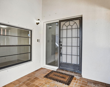 661 Hollows Circle - Photo Thumbnail 25