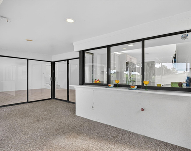 661 Hollows Circle - Photo Thumbnail 24
