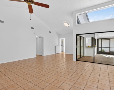 661 Hollows Circle - Photo Thumbnail 33