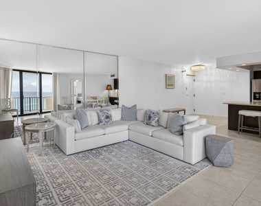 2800 N Ocean Drive - Photo Thumbnail 20