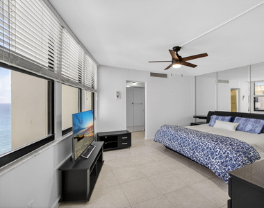 2800 N Ocean Drive - Photo Thumbnail 21