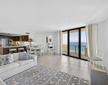 2800 N Ocean Drive - Photo Thumbnail 18