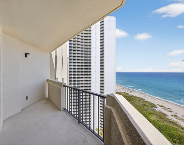 2800 N Ocean Drive - Photo Thumbnail 36