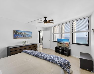 2800 N Ocean Drive - Photo Thumbnail 23