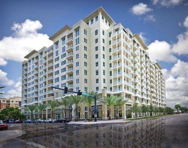 480 Hibiscus Street - Photo Thumbnail 2