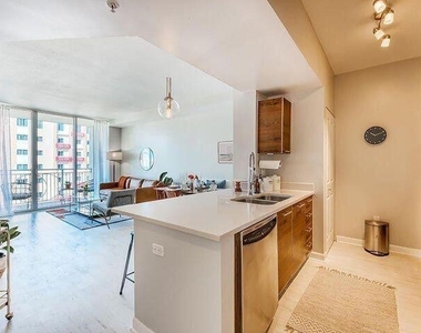 480 Hibiscus Street - Photo Thumbnail 12