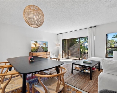 11863 Wimbledon Circle - Photo Thumbnail 7