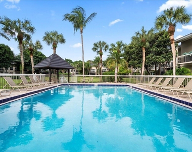 11863 Wimbledon Circle - Photo Thumbnail 30