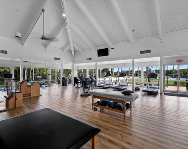 11863 Wimbledon Circle - Photo Thumbnail 39