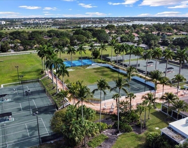 11863 Wimbledon Circle - Photo Thumbnail 37