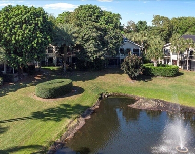11863 Wimbledon Circle - Photo Thumbnail 25