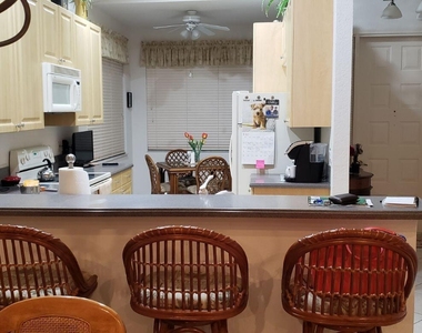 6037 Rossmoor Lakes Court - Photo Thumbnail 7