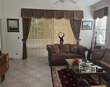 6037 Rossmoor Lakes Court - Photo Thumbnail 14