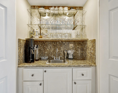 840 Ocean Drive - Photo Thumbnail 22