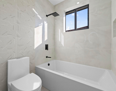 621 Nw 42nd Avenue - Photo Thumbnail 25