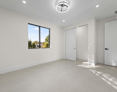 621 Nw 42nd Avenue - Photo Thumbnail 29