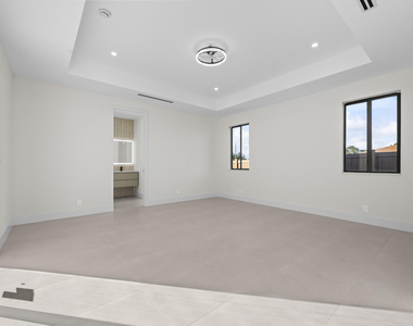 621 Nw 42nd Avenue - Photo Thumbnail 33