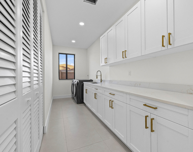 621 Nw 42nd Avenue - Photo Thumbnail 39