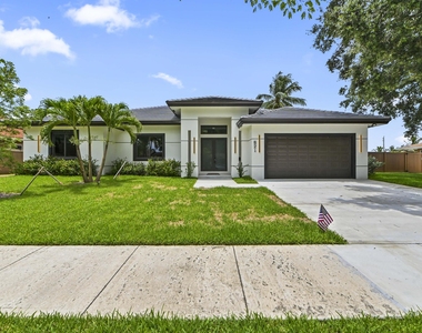 621 Nw 42nd Avenue - Photo Thumbnail 1