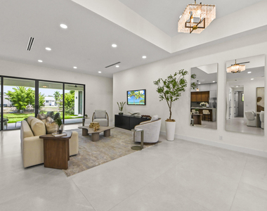 621 Nw 42nd Avenue - Photo Thumbnail 5