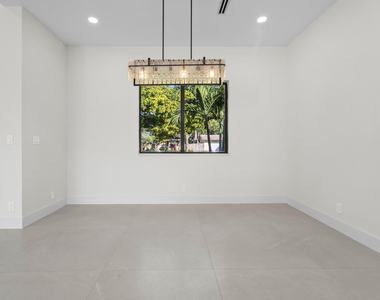 621 Nw 42nd Avenue - Photo Thumbnail 13