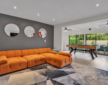 1229 Ne 17th Avenue - Photo Thumbnail 8