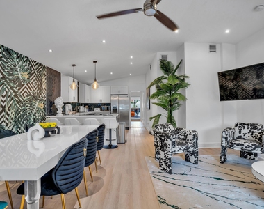 1229 Ne 17th Avenue - Photo Thumbnail 17