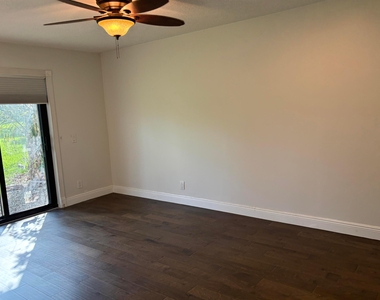 2199 Charleston - Photo Thumbnail 8
