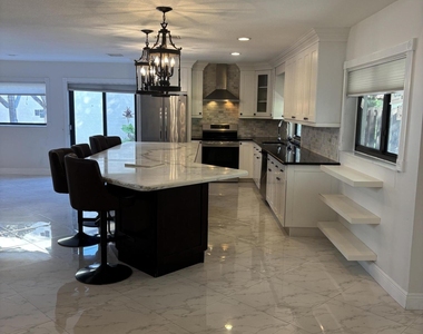 2199 Charleston - Photo Thumbnail 2