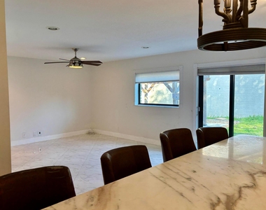 2199 Charleston - Photo Thumbnail 5