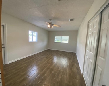 1230 Se 14th Drive - Photo Thumbnail 18