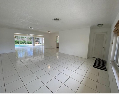 1230 Se 14th Drive - Photo Thumbnail 7