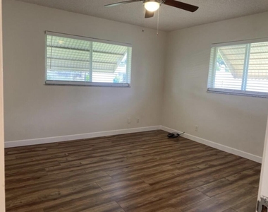1230 Se 14th Drive - Photo Thumbnail 9