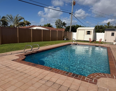 1230 Se 14th Drive - Photo Thumbnail 30