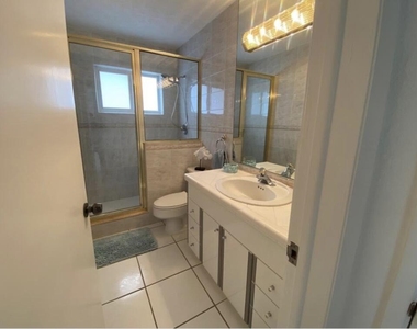 1230 Se 14th Drive - Photo Thumbnail 12