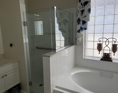 628 Nw Venetto Court - Photo Thumbnail 5