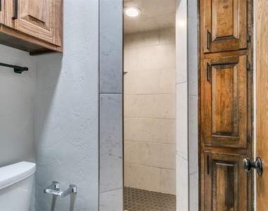 1213 Westbrooke Terrace - Photo Thumbnail 22