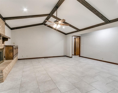 1213 Westbrooke Terrace - Photo Thumbnail 3
