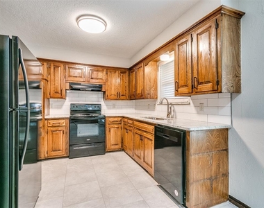 1213 Westbrooke Terrace - Photo Thumbnail 8