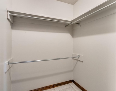 1213 Westbrooke Terrace - Photo Thumbnail 24