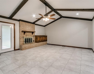 1213 Westbrooke Terrace - Photo Thumbnail 2