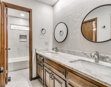 1213 Westbrooke Terrace - Photo Thumbnail 15