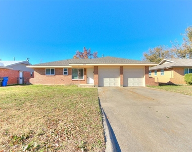 214 Thompson Drive - Photo Thumbnail 23
