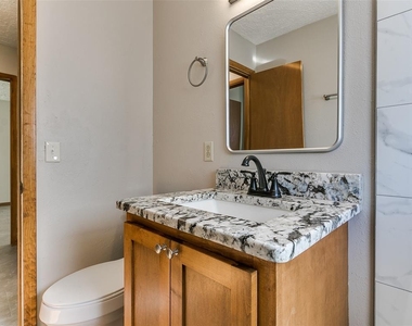 214 Thompson Drive - Photo Thumbnail 18